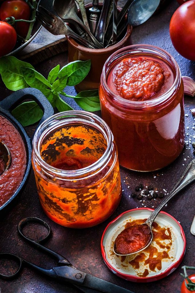 Bobby Flay 20-Minute Tomato Sauce recipe